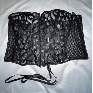 Lace Up Corset Boned in Beautiful Gothic Floral & Mesh Design - Size 3XL